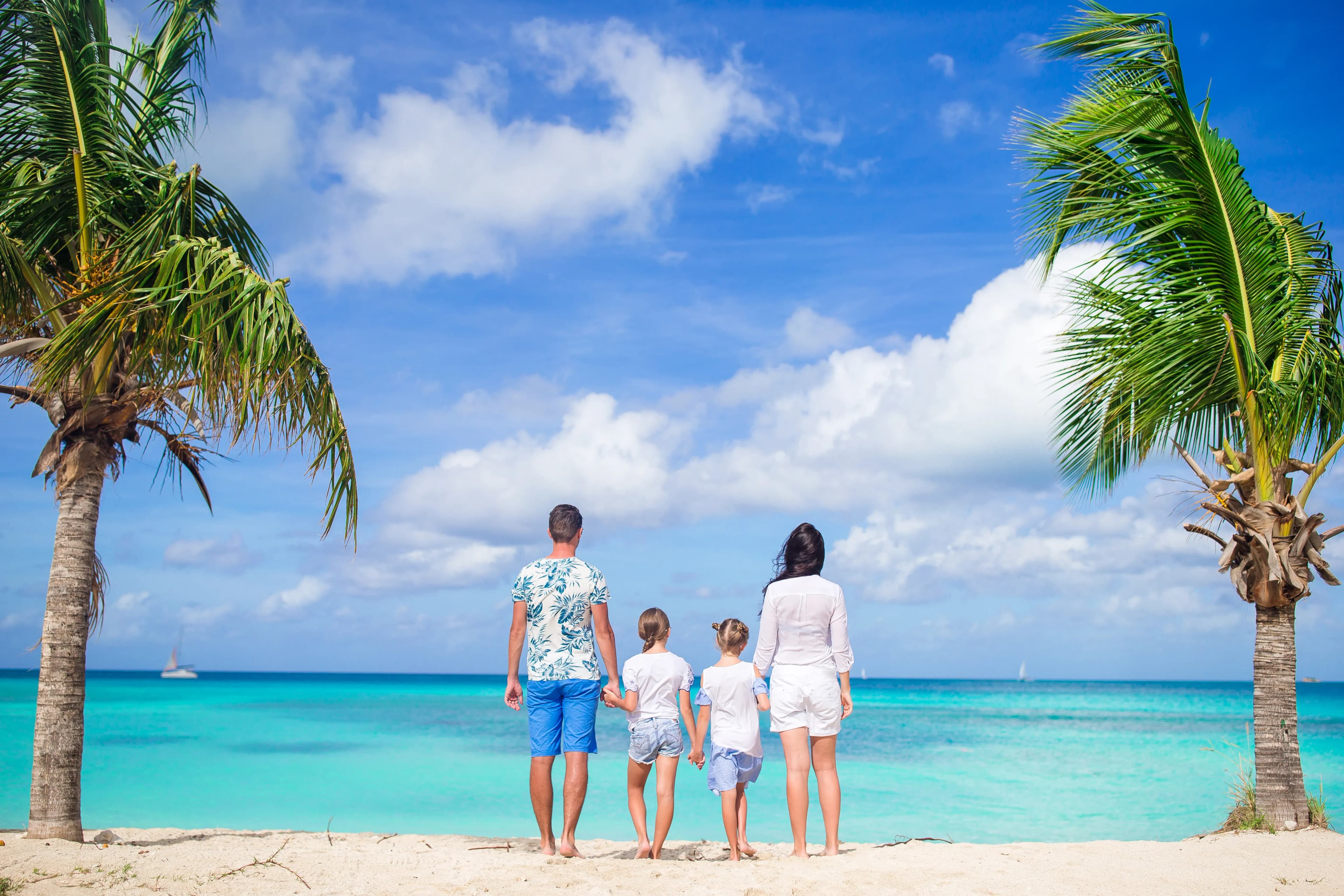 Antigua-and-Barbuda Beach Family