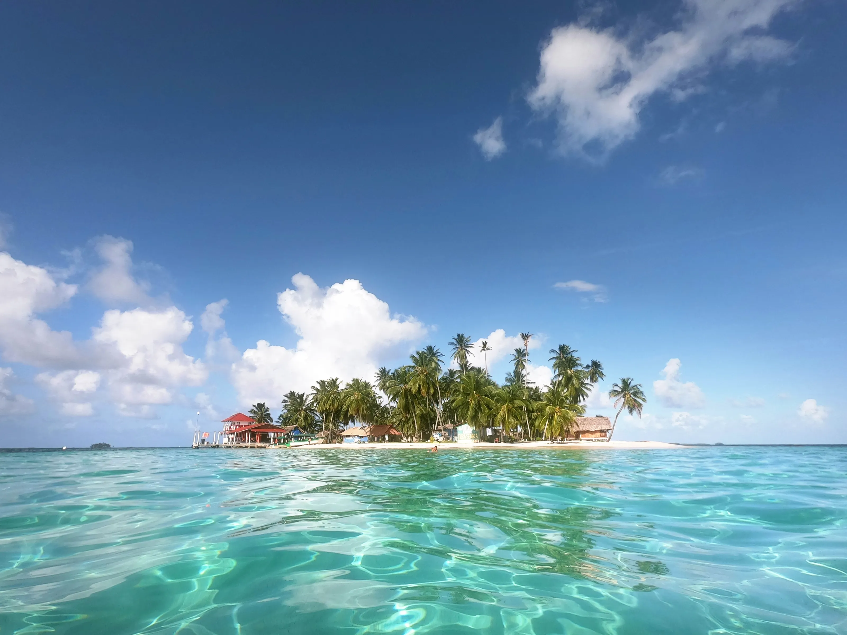 IslaFranklinCabanaTubasenikaPanama.webp