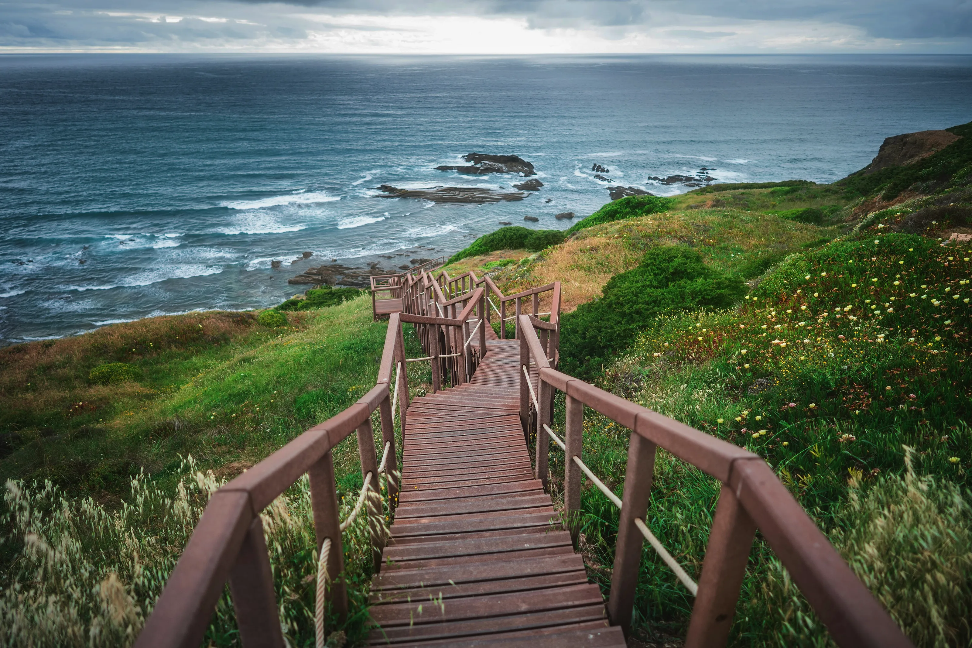 PraiaDaCarriagemAljezurPortugal.webp